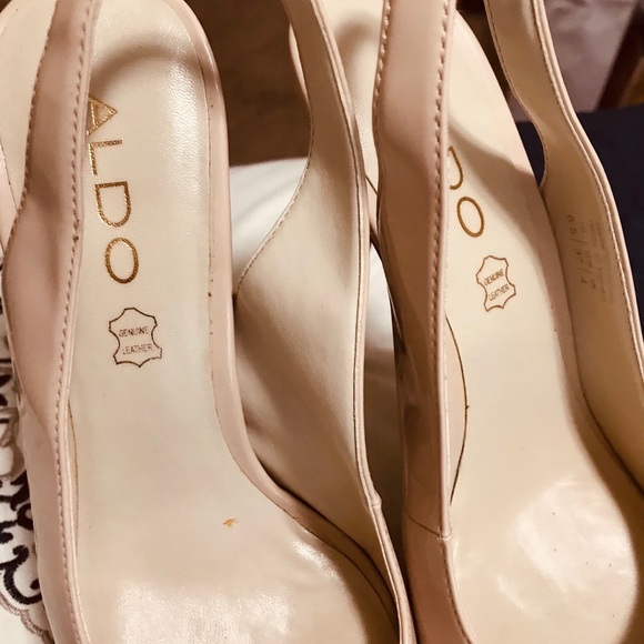 Shoes - Picture 3 of 4